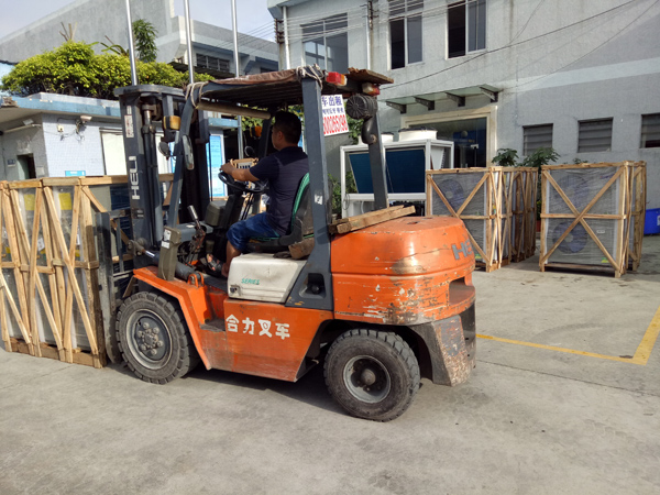 清華王牌煤改電發(fā)貨